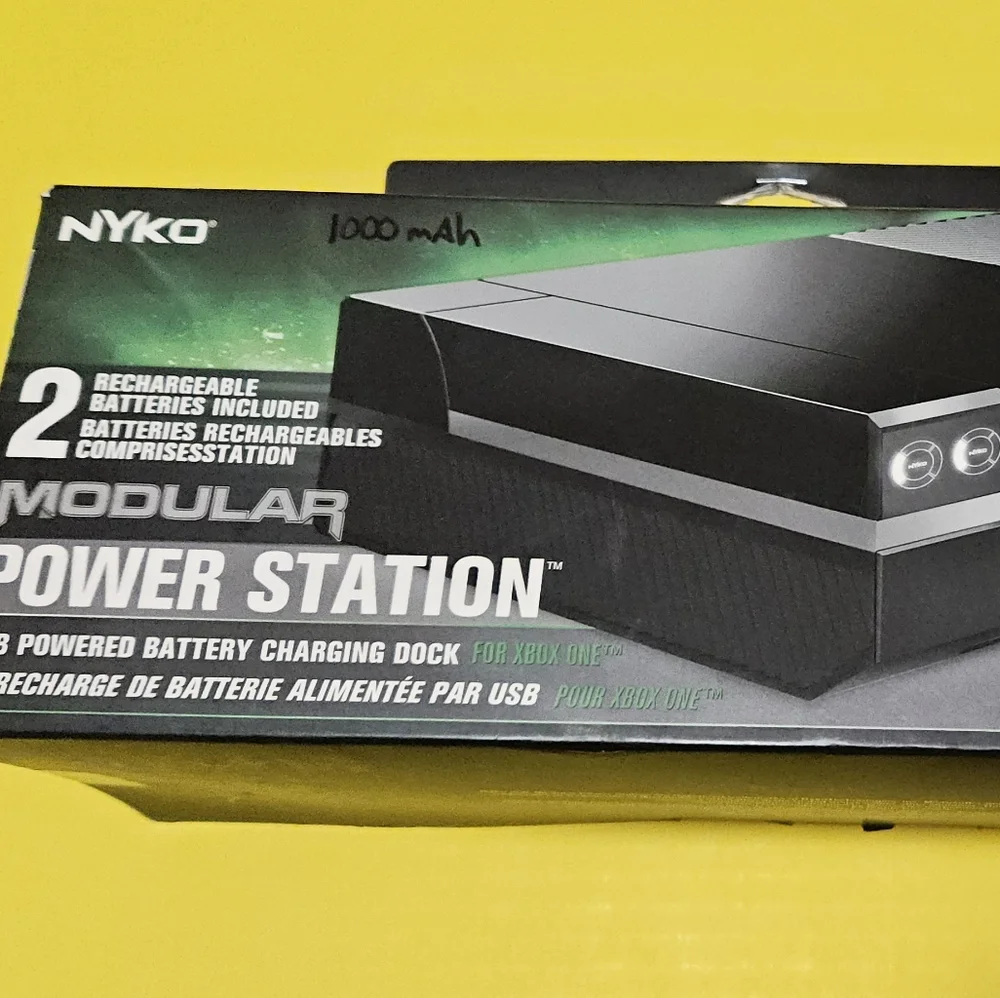 Nyko Xbox One Modular Power Station With 2 Rechargeable Batteries
